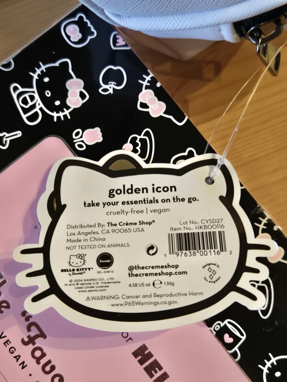 🎁Hello Kitty Golden Bow Gift Set: Makeup Bag, Brushes, Wipes, Clips, Stickers